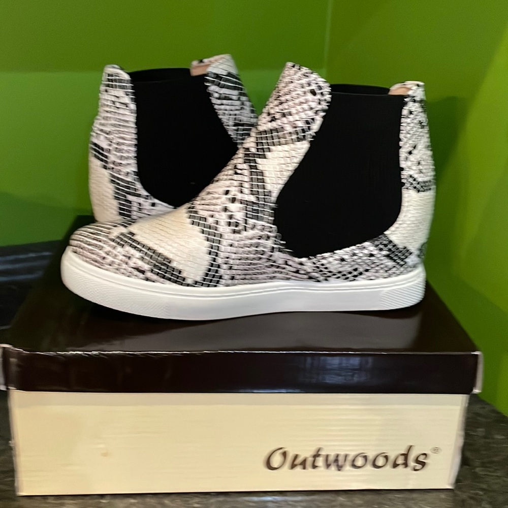 Wedge Sneakers - Picture 2 of 14